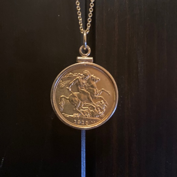 SOLD-Coin Necklace, 1918 British Sovereign Gold Coin - Picture 5 of 5